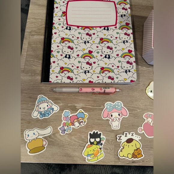Hello Kitty Watch Set Notebook, Pen, Keychain, Stickers NEW - Picture 3 of 8